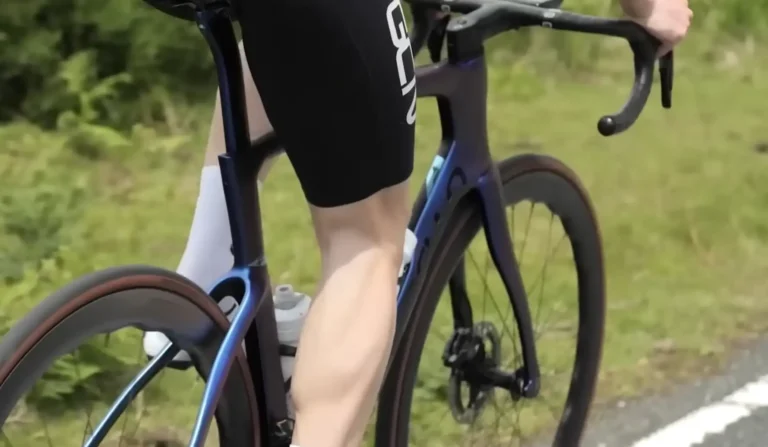 what makes a road bike fast