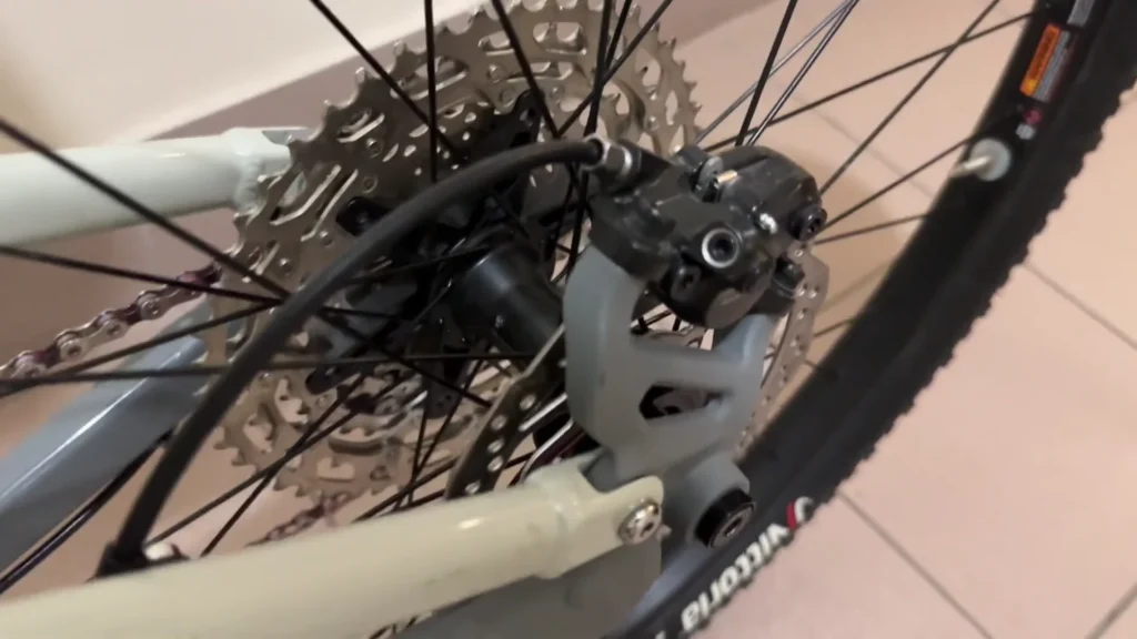 best full suspension mountain bikes under $1000 Jamis Faultline A2 valve stem
